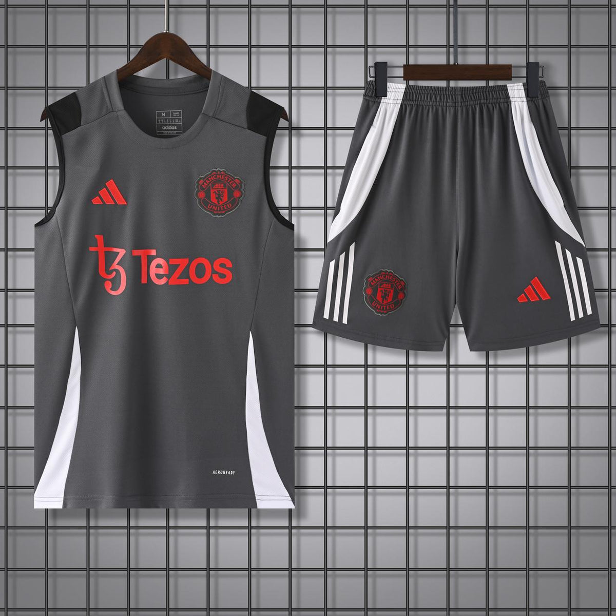 Manchester United Grey Sleeveless Jersey With Shorts 2025