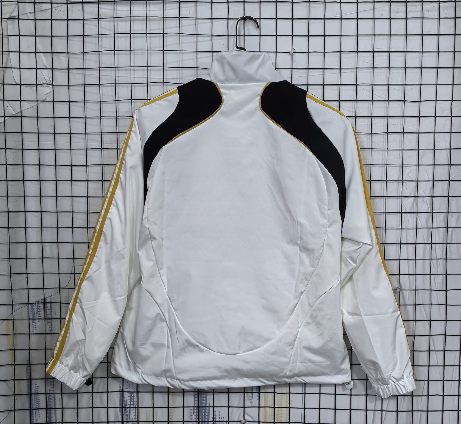 Germany White Windbreaker And Gold 25 26 Season