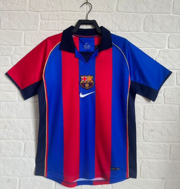 Barcelona 2001-02 Home Retro Jersey