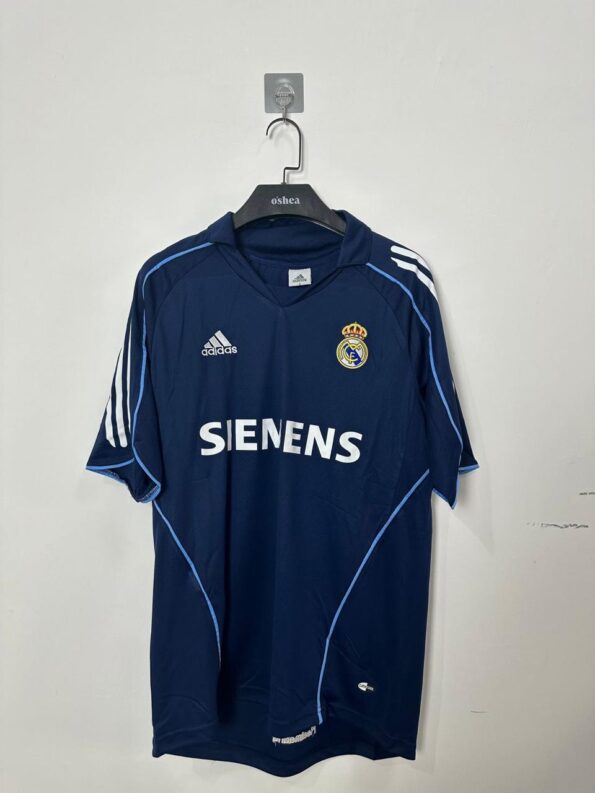 Real Madrid 2005/06 Away Retro Football Jersey
